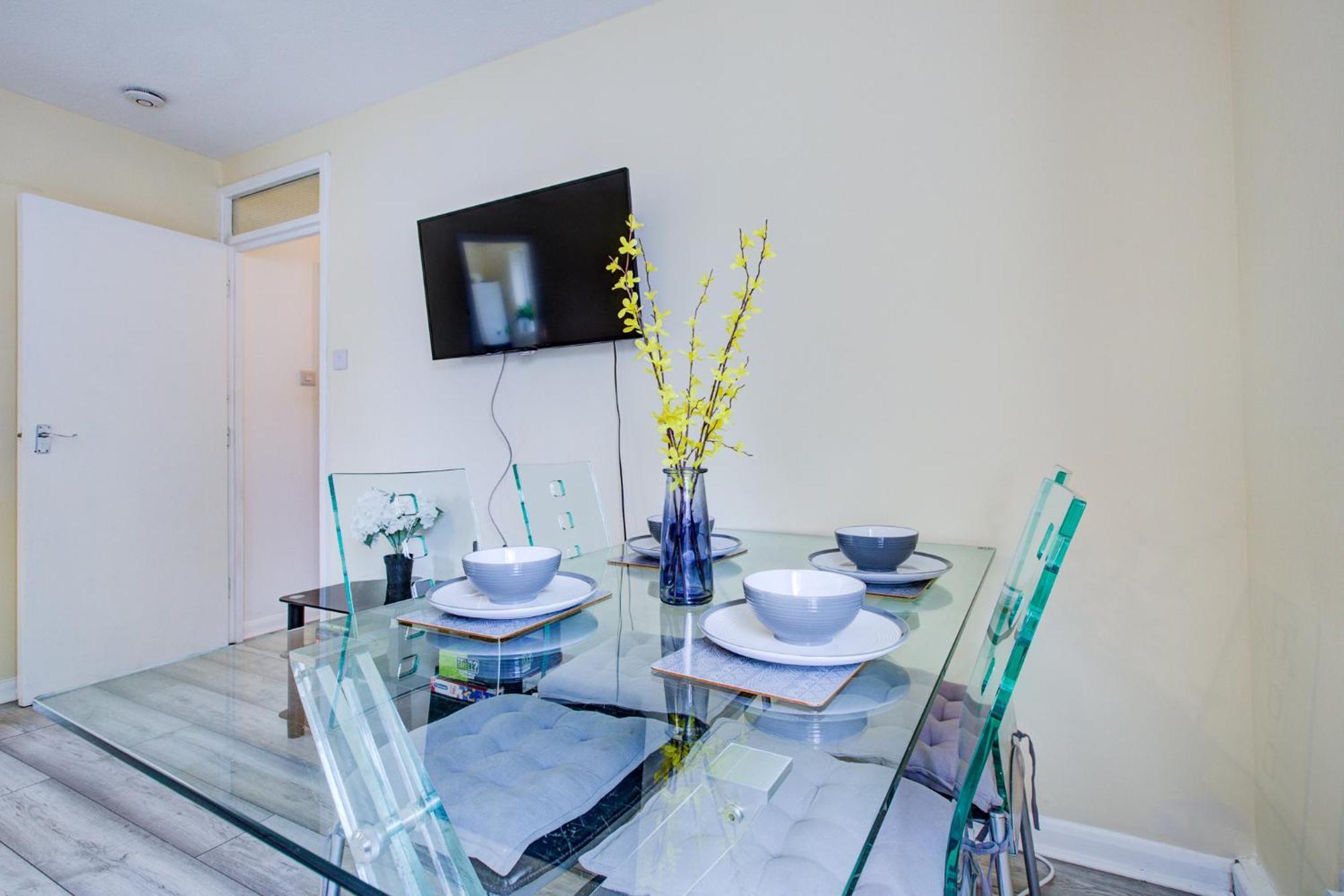 Spacious Urban Apartment In クロイドン 部屋 写真